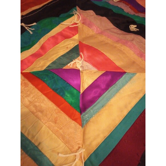 Vintage Patchwork Quilt Satin Velvet Diamonds 90s Signed PHOTOS Cond. 80" X 100" - Picture 5 of 13